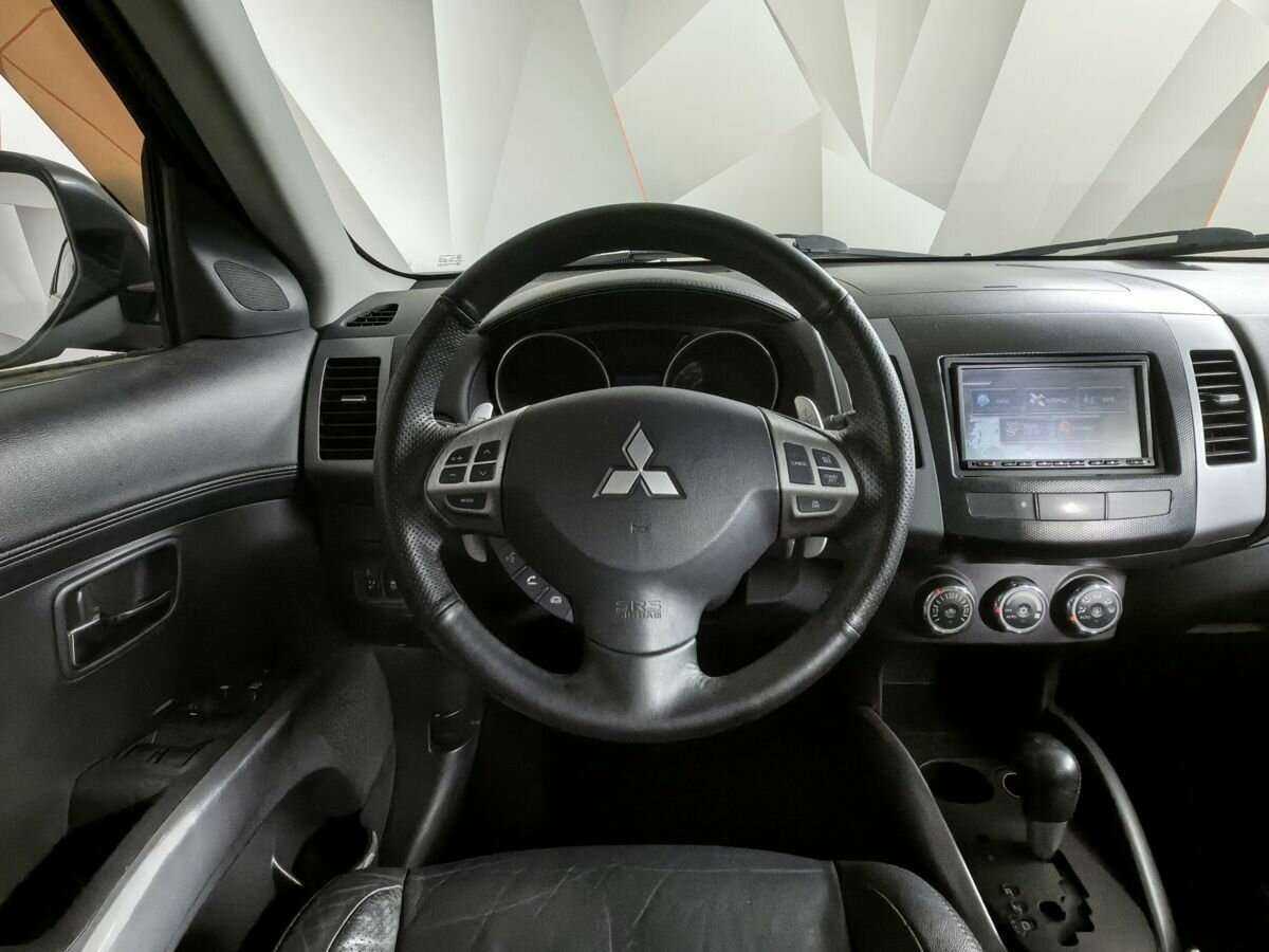 Купить Mitsubishi Outlander с пробегом. Фото: #14