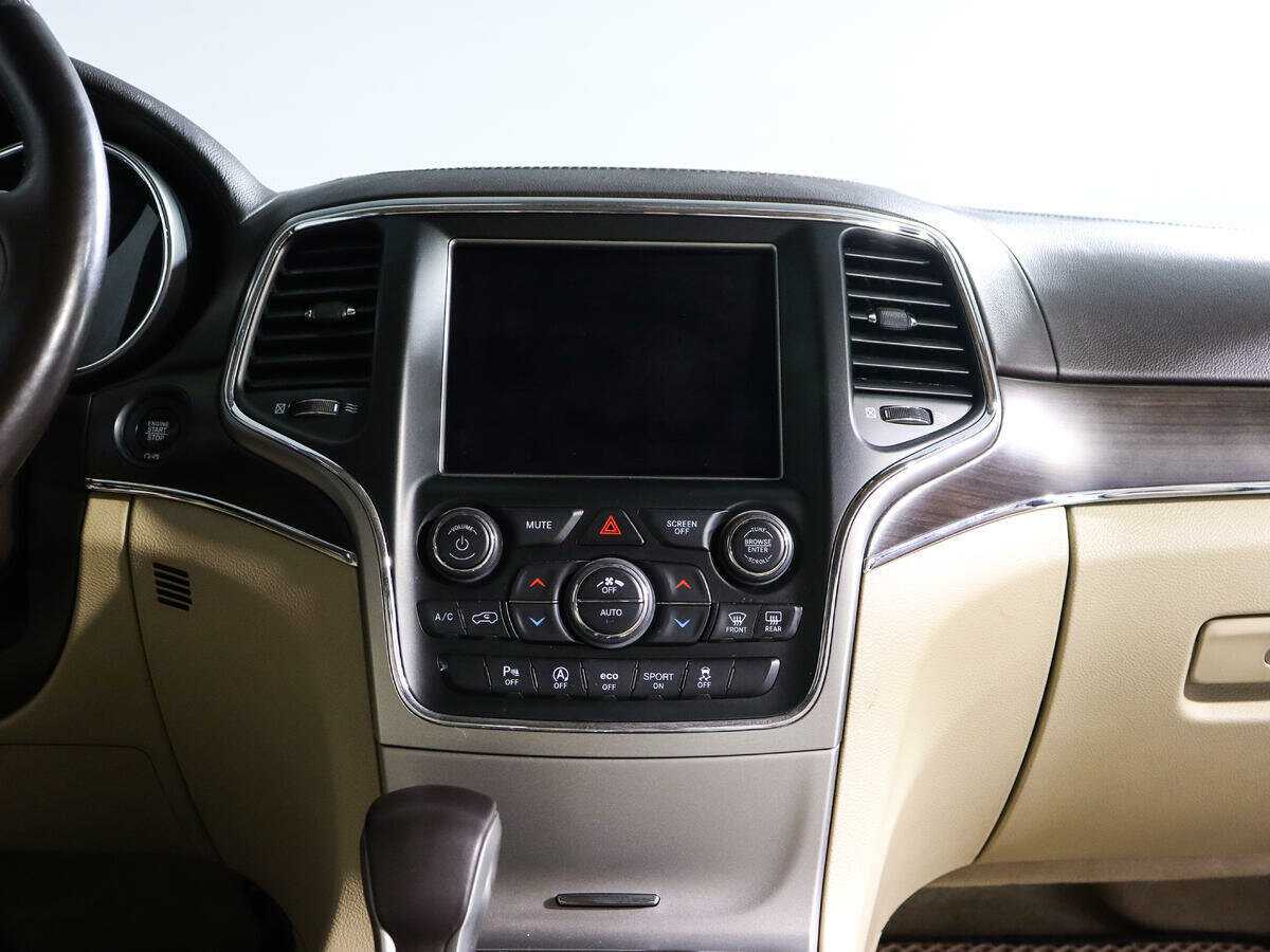 Купить Jeep Grand Cherokee с пробегом. Фото: #12