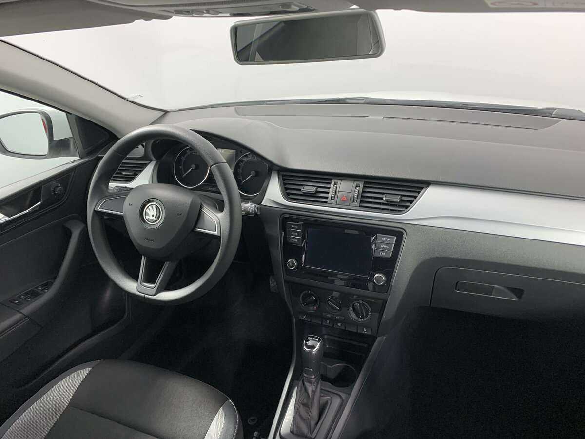 Купить Skoda Rapid с пробегом. Фото: #7