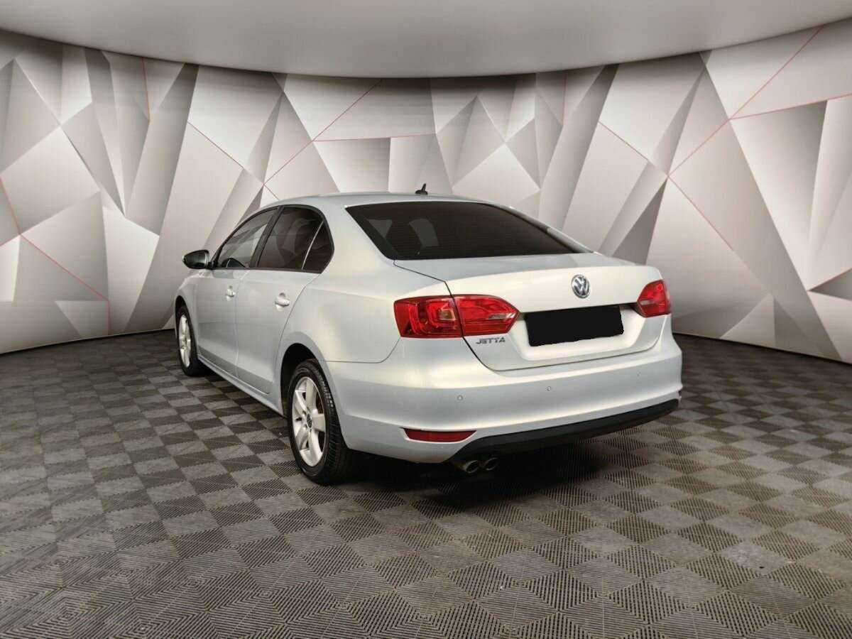 Купить Volkswagen Jetta с пробегом. Фото: #3