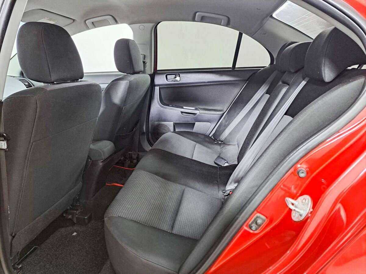 Купить Mitsubishi Lancer с пробегом. Фото: #7