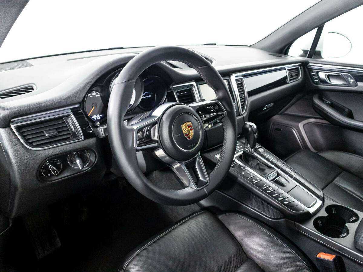 Купить Porsche Macan с пробегом. Фото: #10