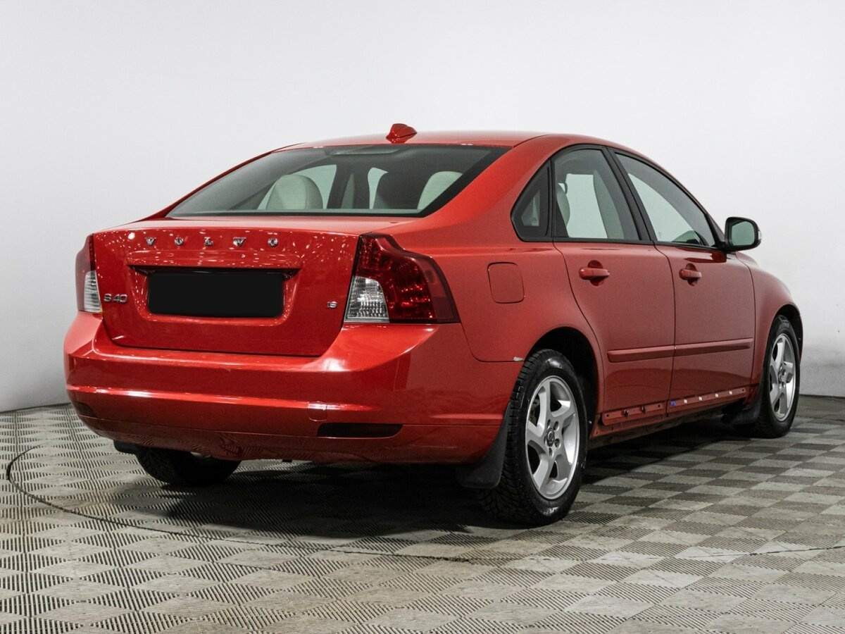 Купить Volvo S40 с пробегом. Фото: #4