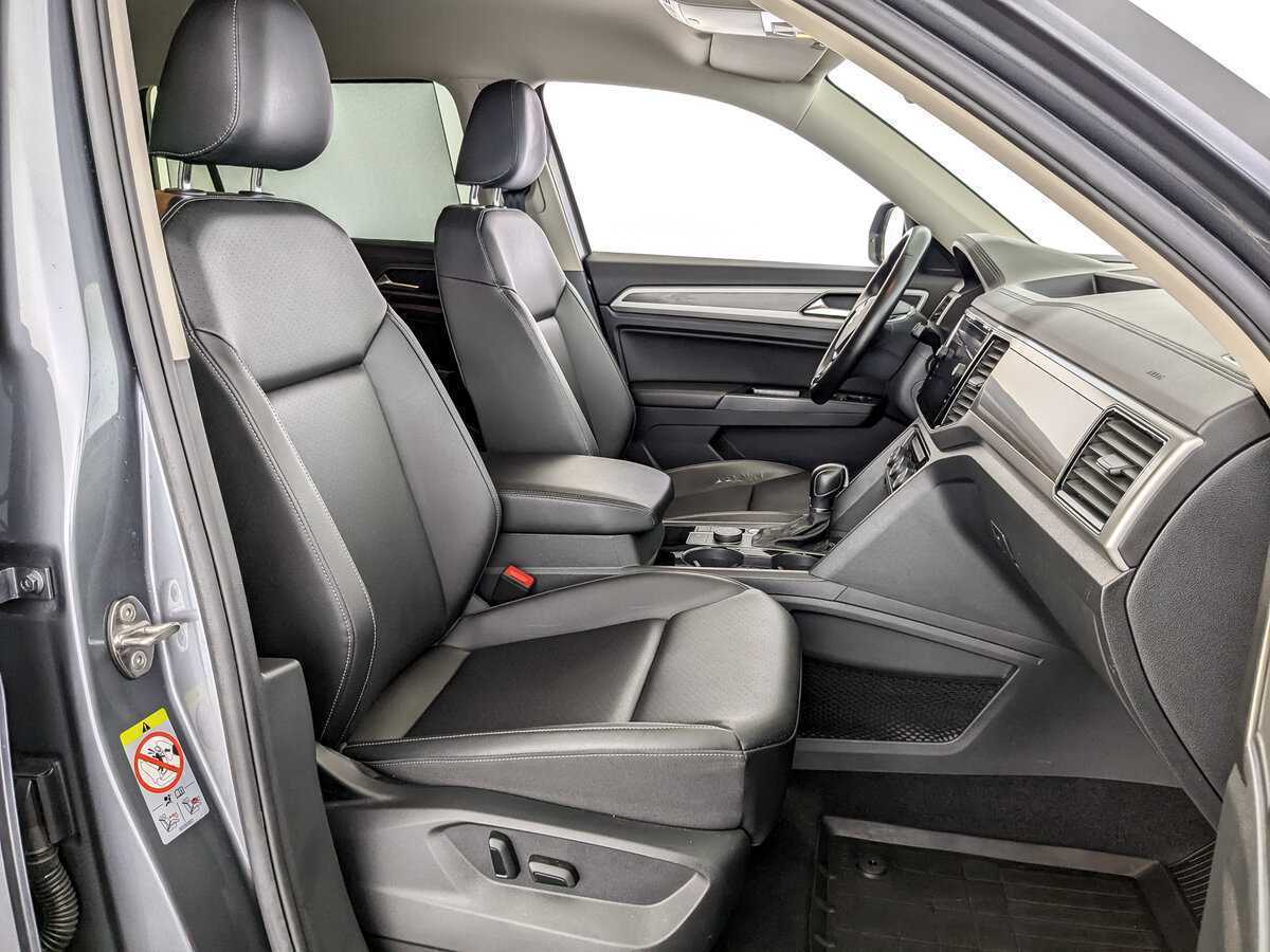 Купить Volkswagen Teramont с пробегом. Фото: #19