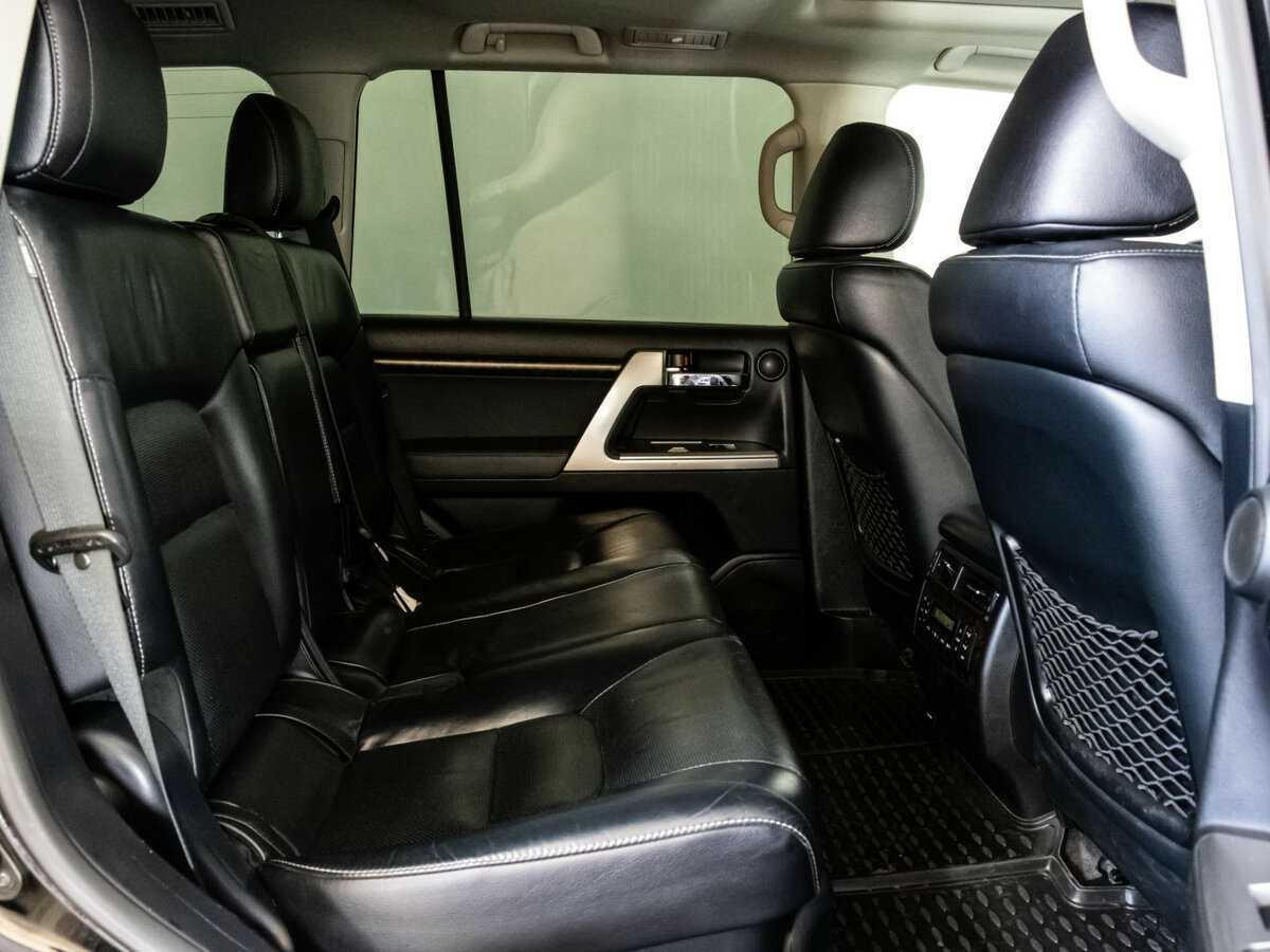 Купить Toyota Land Cruiser с пробегом. Фото: #22