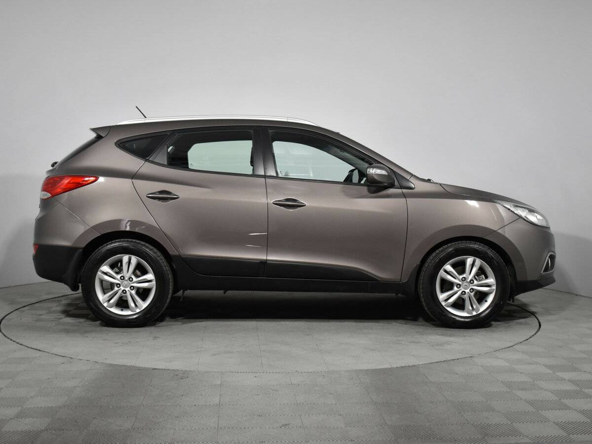 Купить Hyundai ix35 с пробегом. Фото: #3