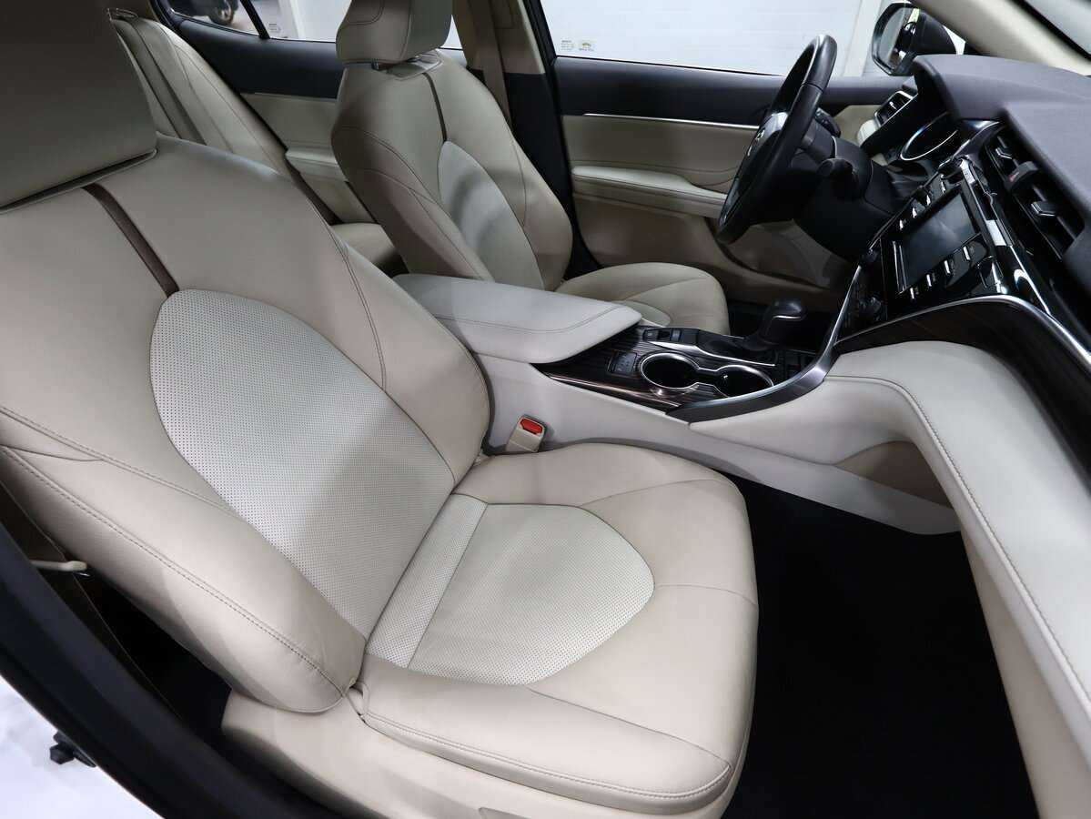 Купить Toyota Camry с пробегом. Фото: #13