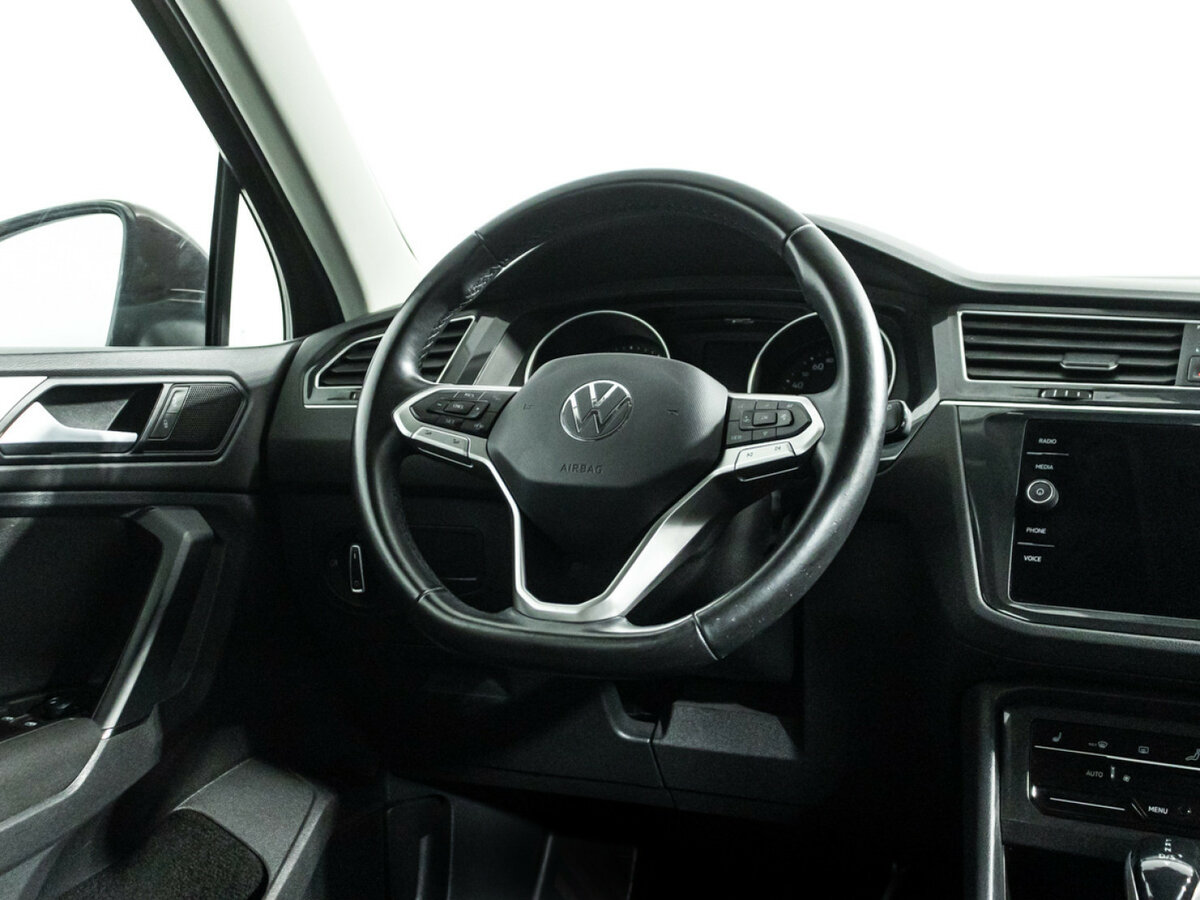 Купить Volkswagen Tiguan с пробегом. Фото: #16