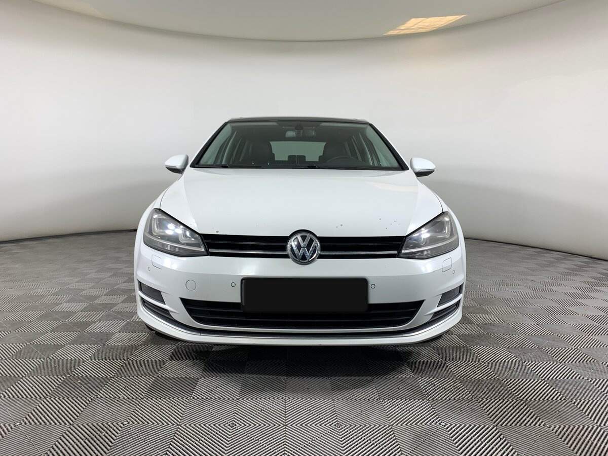 Купить Volkswagen Golf с пробегом. Фото: #1