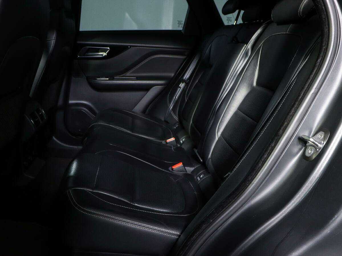 Купить Jaguar F-Pace с пробегом. Фото: #9