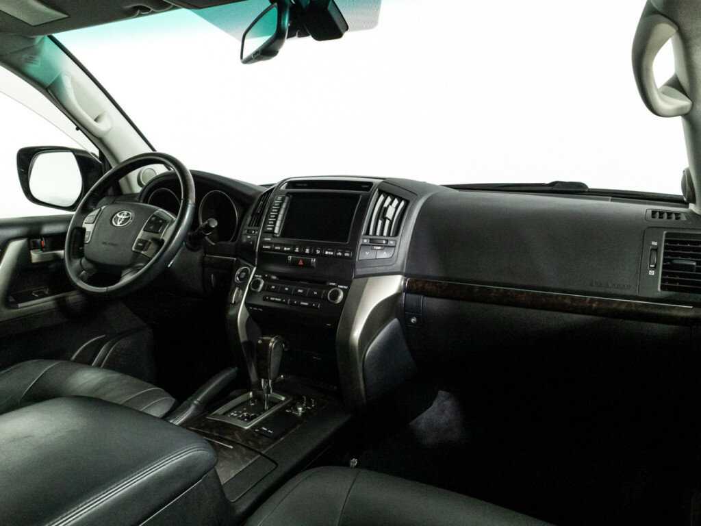 Купить Toyota Land Cruiser с пробегом. Фото: #6