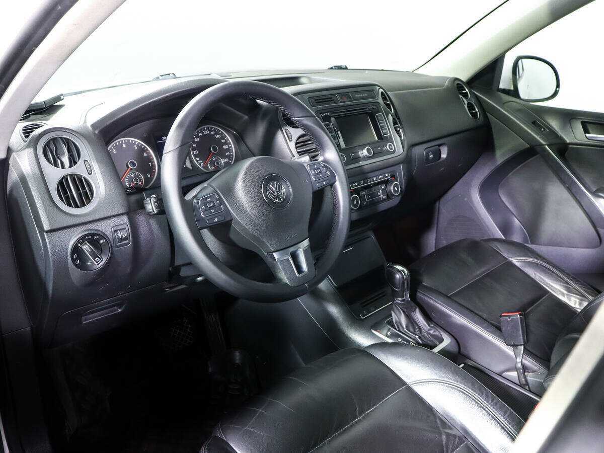 Купить Volkswagen Tiguan с пробегом. Фото: #11