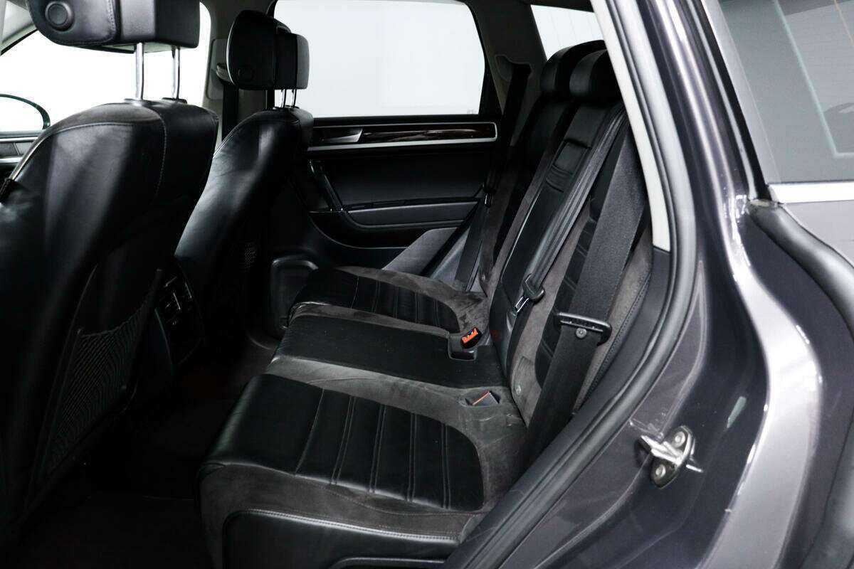 Купить Volkswagen Touareg с пробегом. Фото: #11