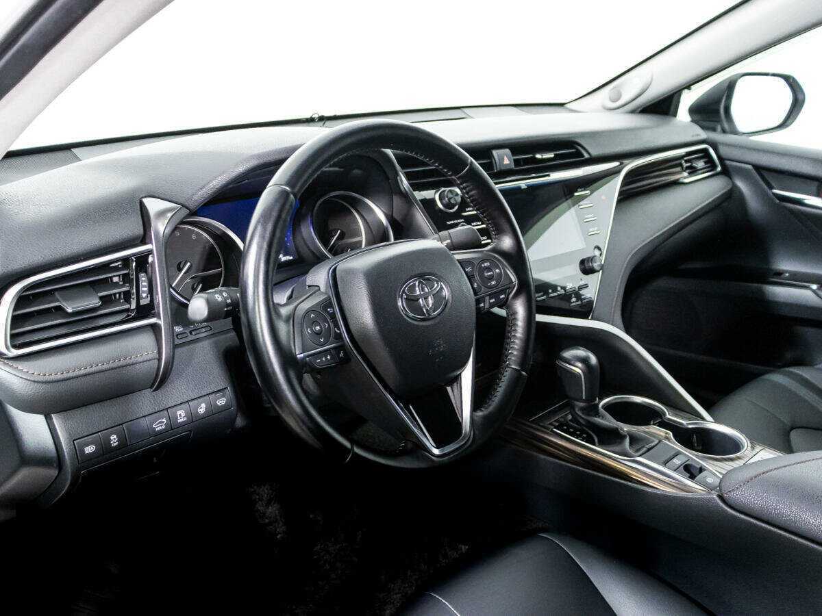 Купить Toyota Camry с пробегом. Фото: #10