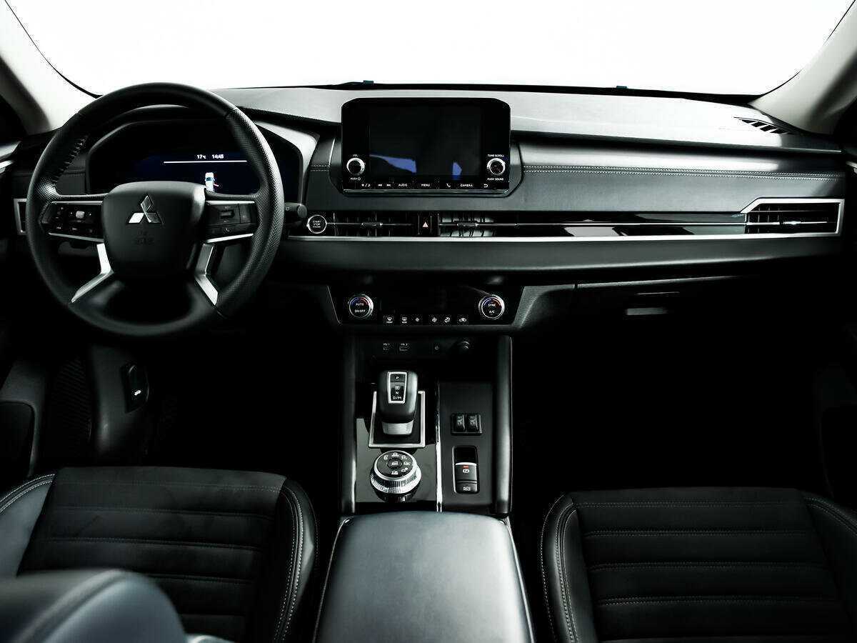 Купить Mitsubishi Outlander с пробегом. Фото: #10