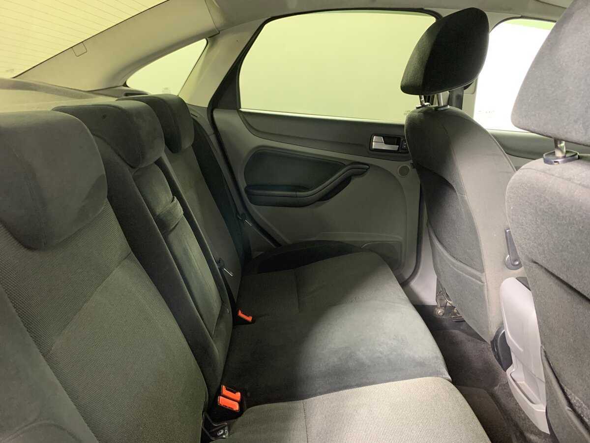Купить Ford Focus с пробегом. Фото: #17
