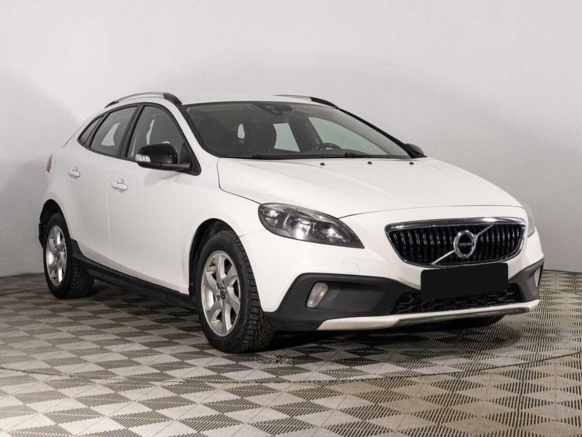Купить Volvo V40 Cross Country с пробегом. Фото: #2