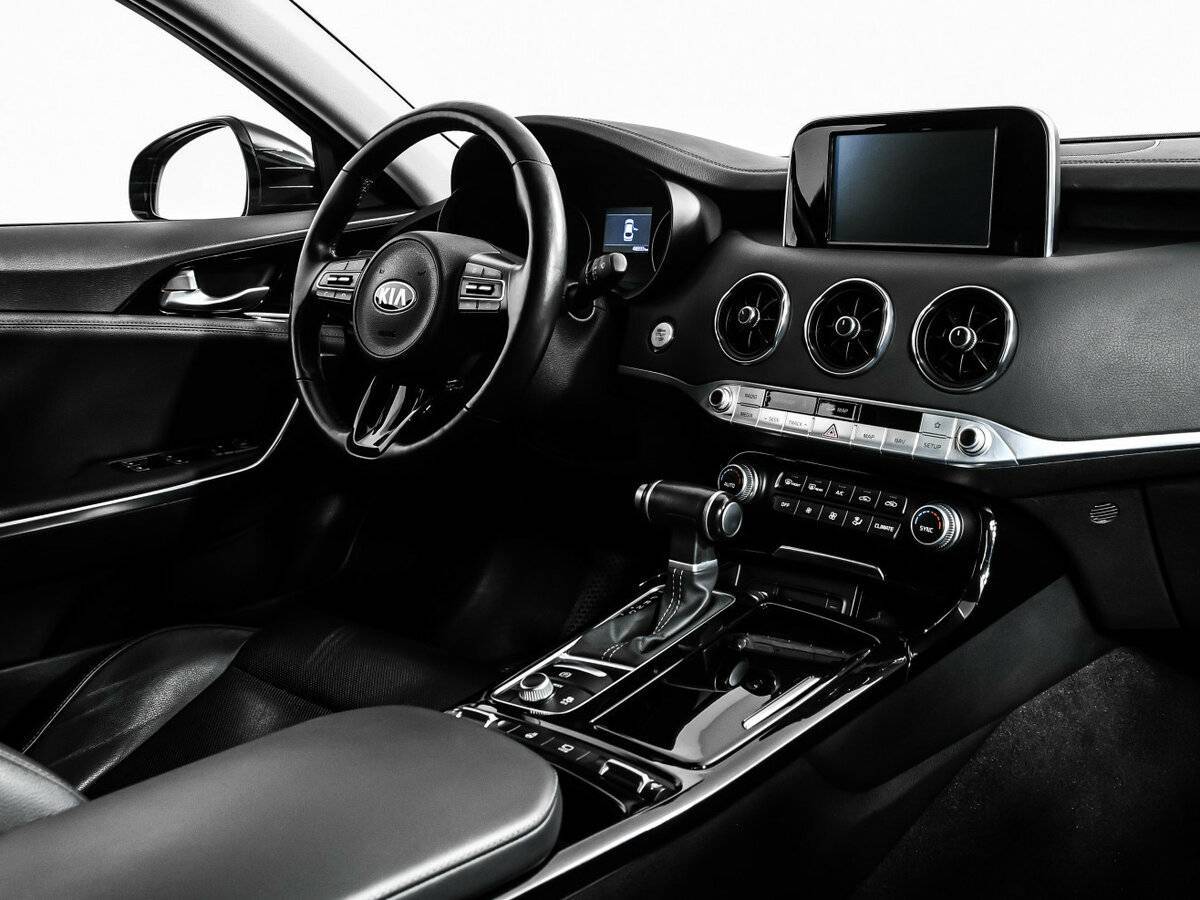 Купить Kia Stinger с пробегом. Фото: #8
