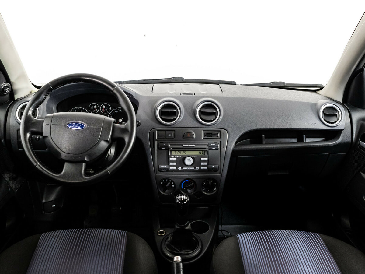 Купить Ford Fusion с пробегом. Фото: #7