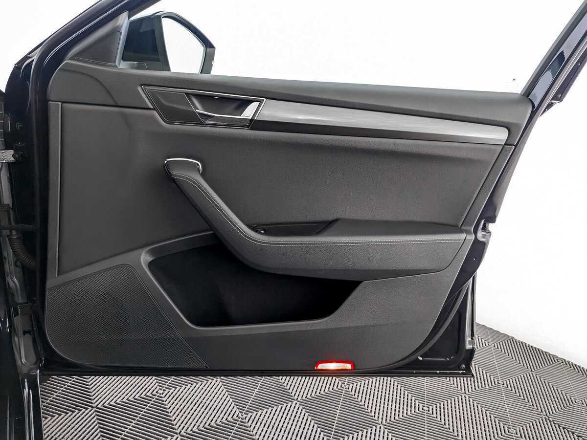Купить Skoda Superb с пробегом. Фото: #18