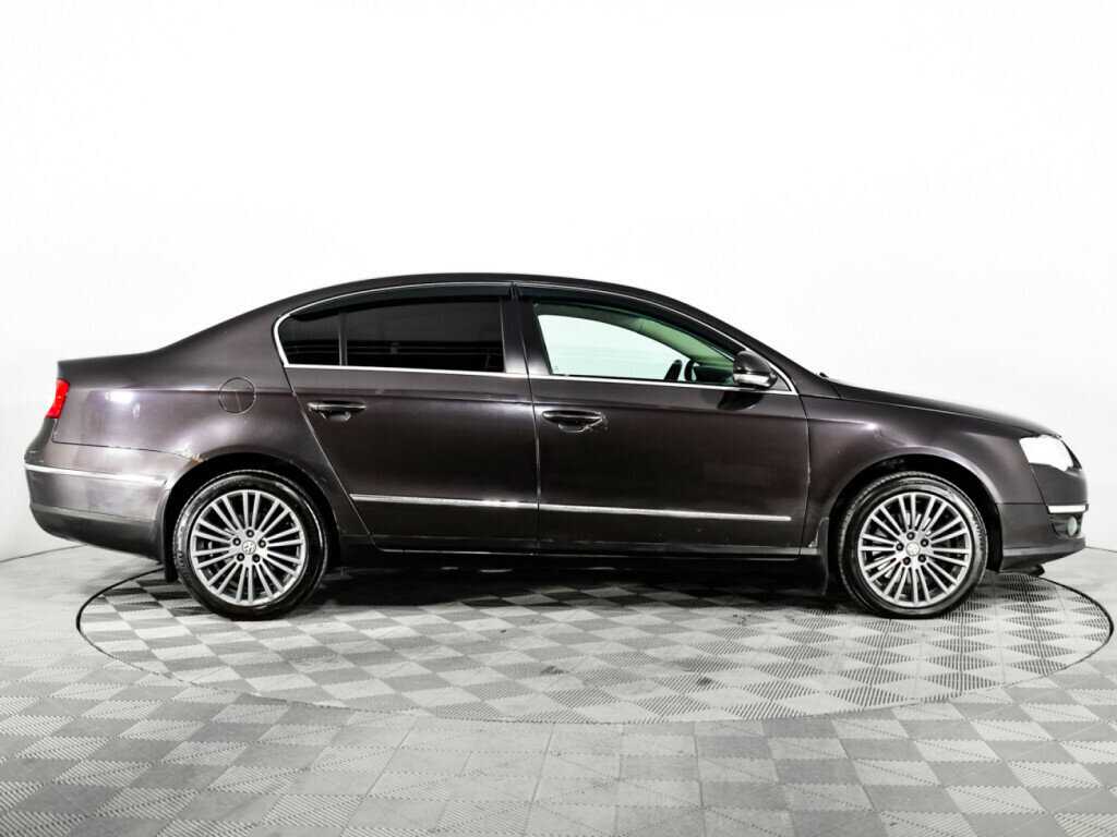 Купить Volkswagen Passat с пробегом. Фото: #3