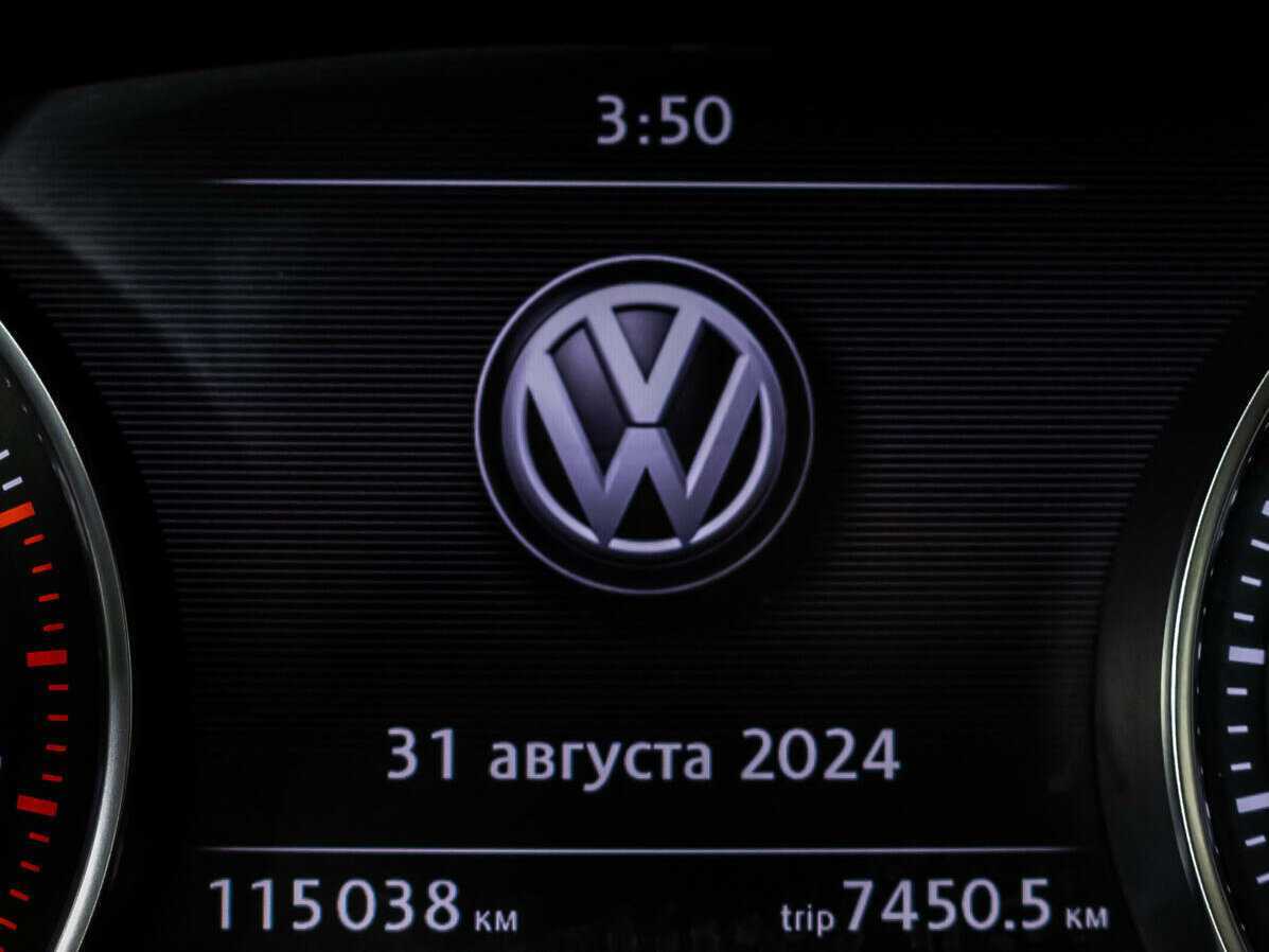 Купить Volkswagen Touareg с пробегом. Фото: #16