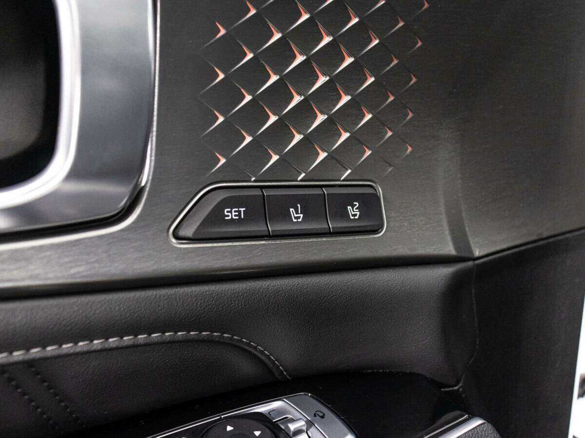 Купить Kia Sorento с пробегом. Фото: #18