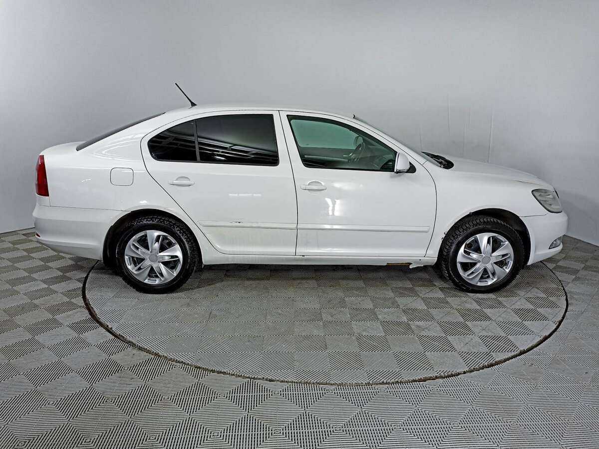 Купить Skoda Octavia с пробегом. Фото: #3