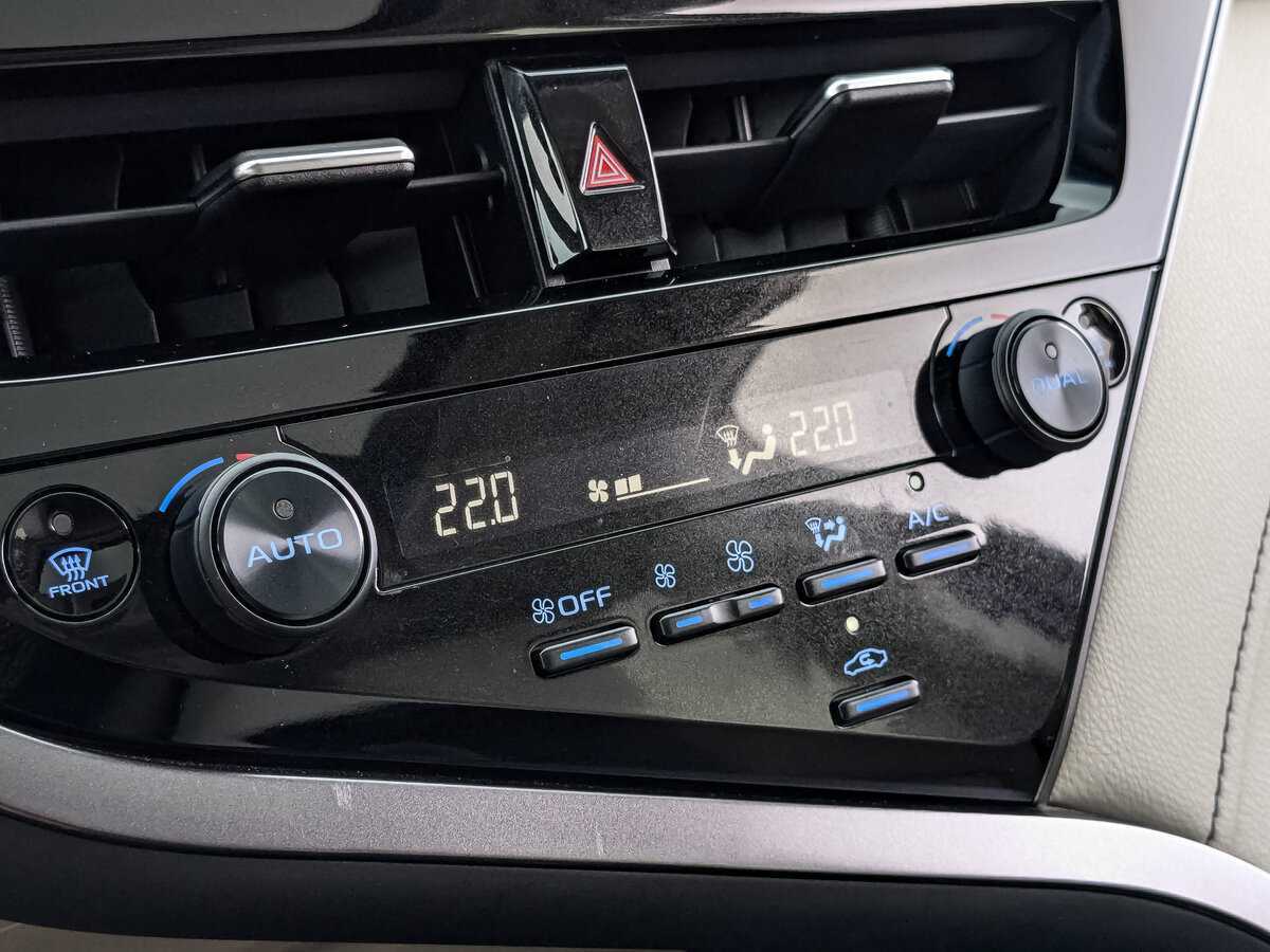 Купить Toyota Camry с пробегом. Фото: #16