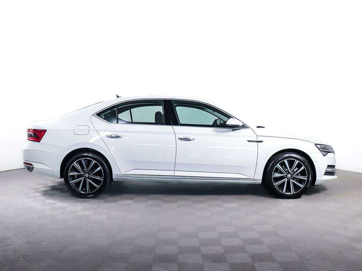 Купить Skoda Superb с пробегом. Фото: #2