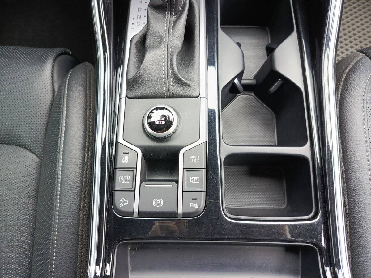 Купить Kia Sorento с пробегом. Фото: #24