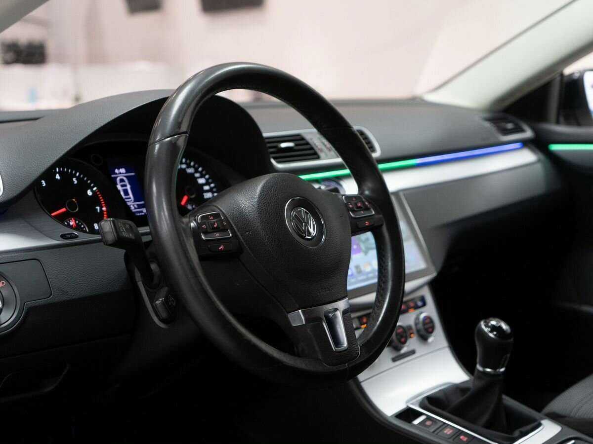 Купить Volkswagen Passat CC с пробегом. Фото: #4