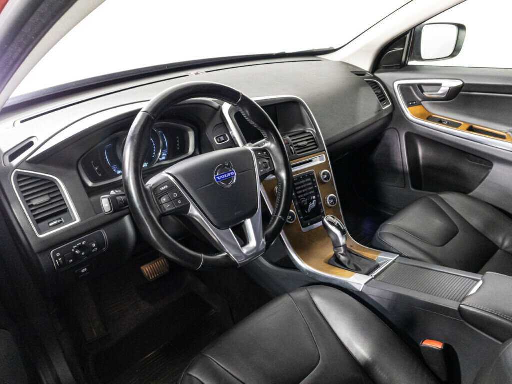 Купить Volvo XC60 с пробегом. Фото: #10