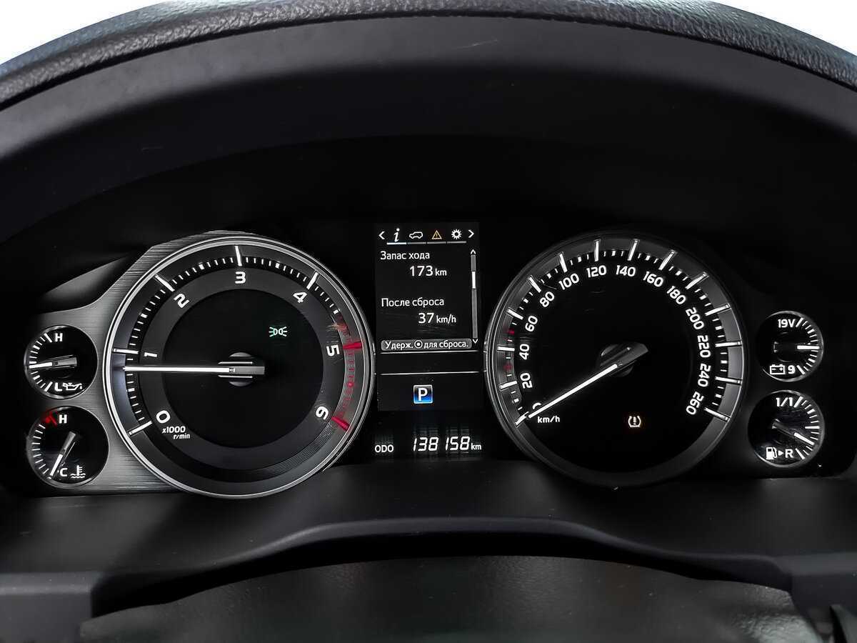 Купить Toyota Land Cruiser с пробегом. Фото: #15