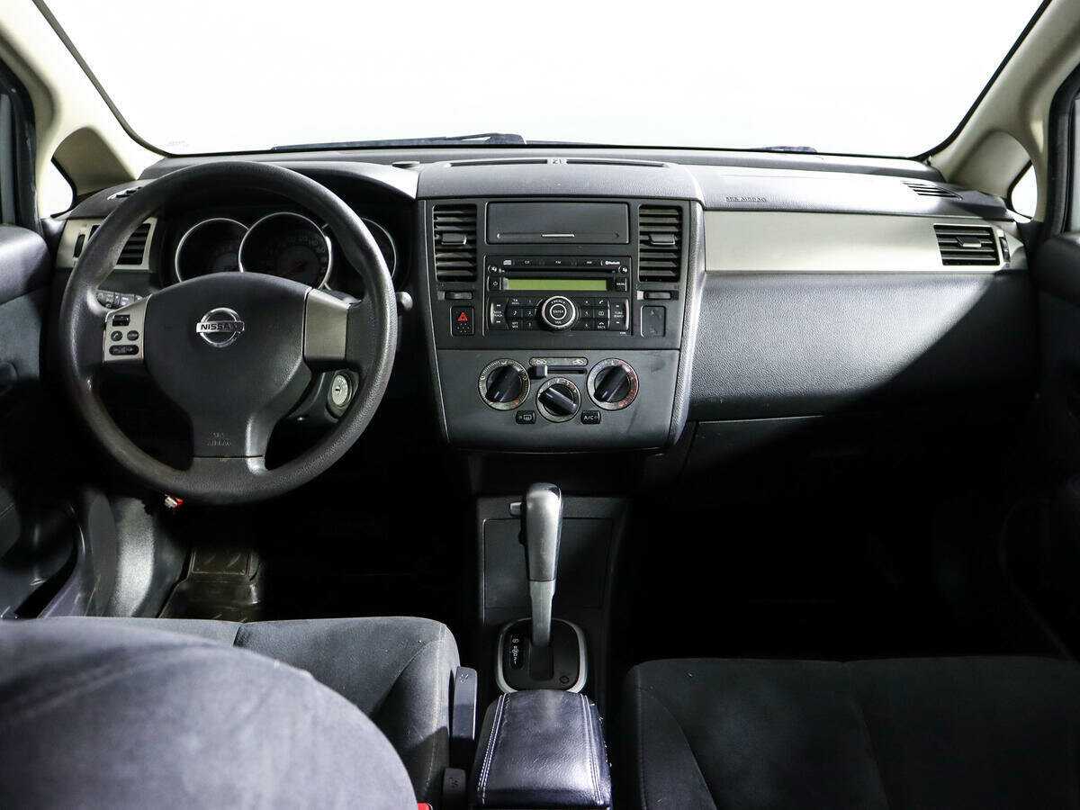 Купить Nissan Tiida с пробегом. Фото: #9