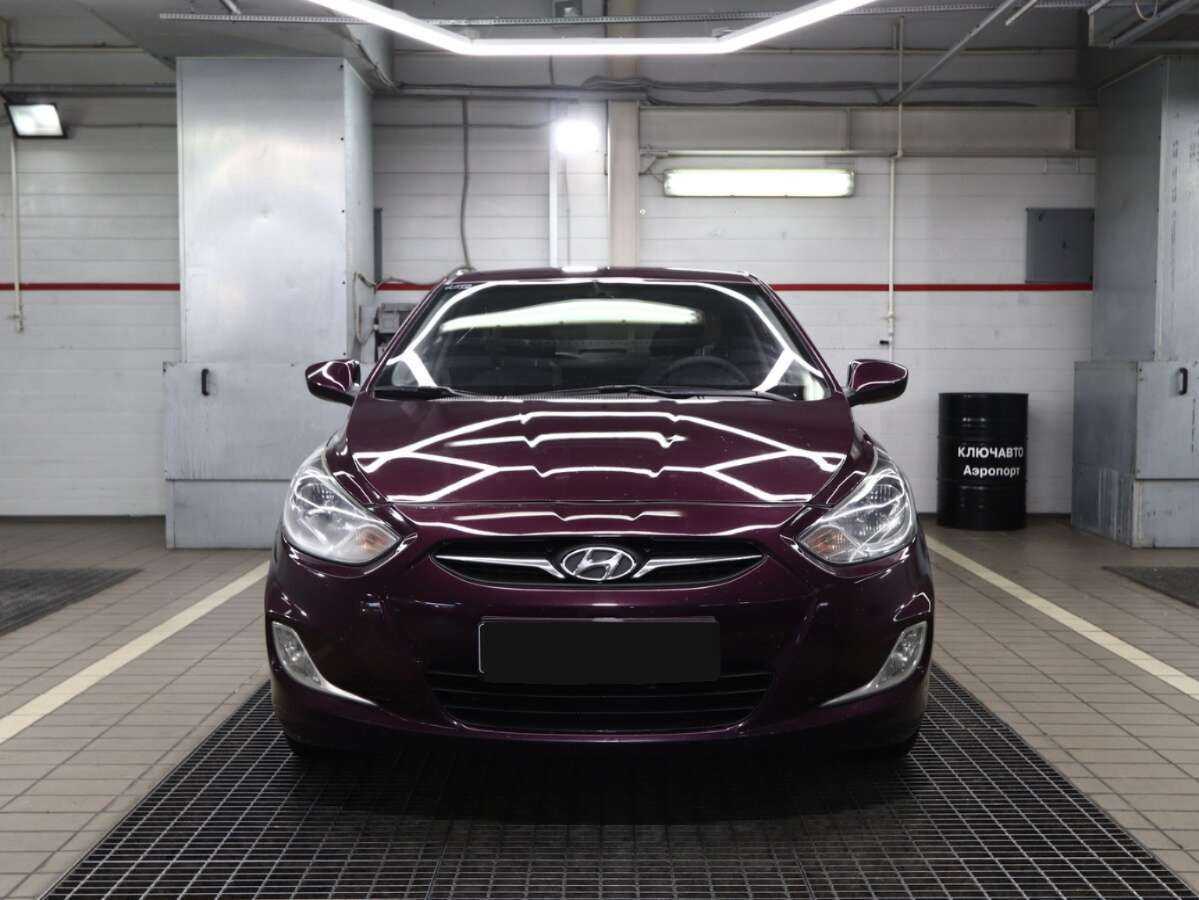 Купить Hyundai Solaris с пробегом. Фото: #2