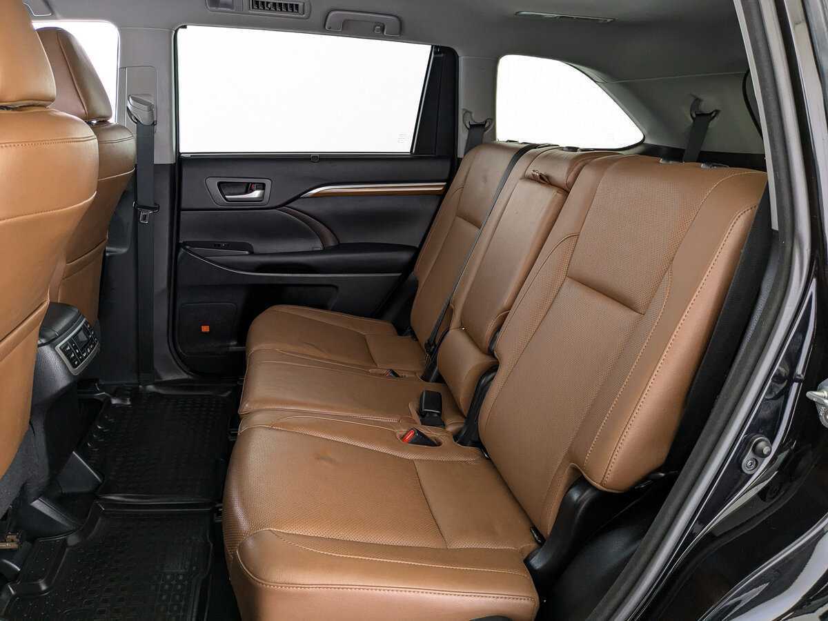 Купить Toyota Highlander с пробегом. Фото: #13