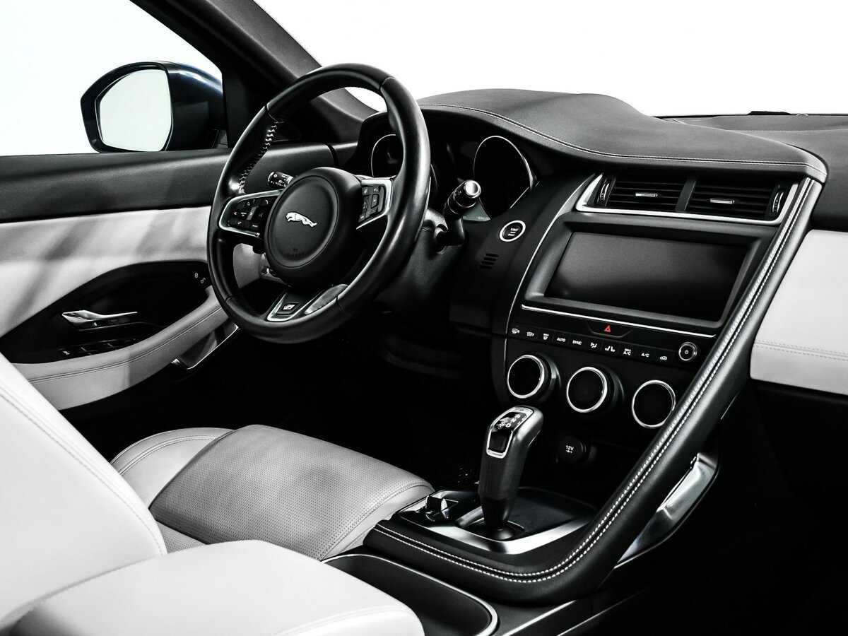 Купить Jaguar E-Pace с пробегом. Фото: #8