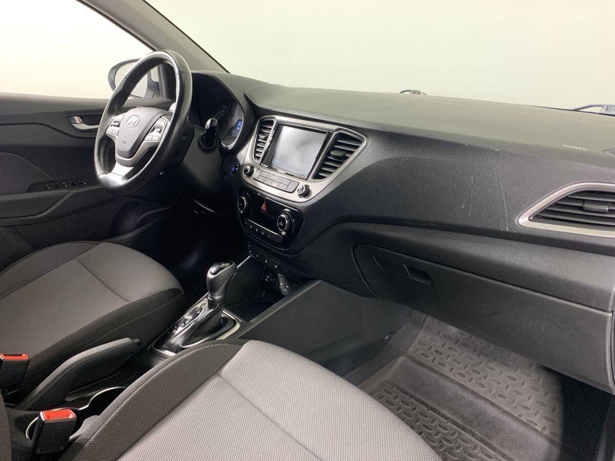 Купить Hyundai Solaris с пробегом. Фото: #13