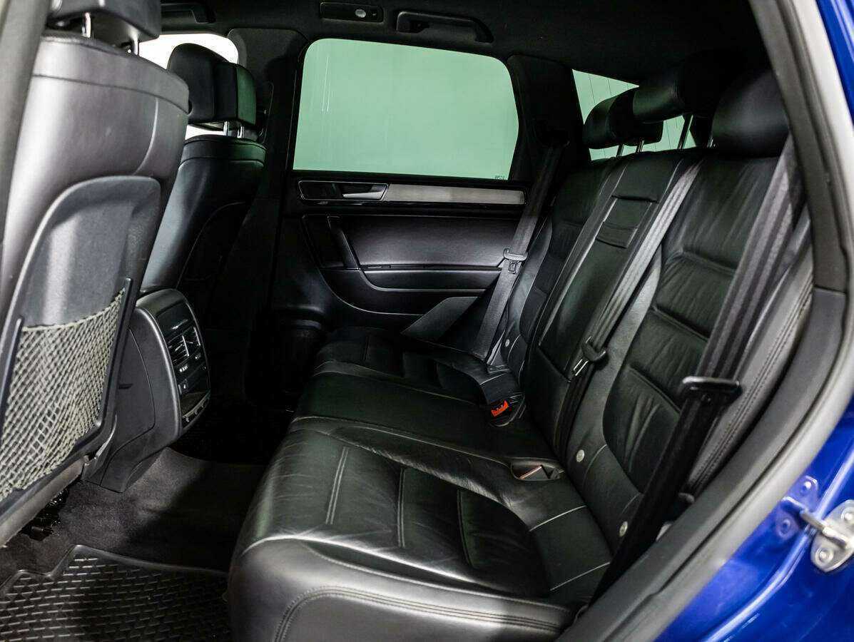 Купить Volkswagen Touareg с пробегом. Фото: #7