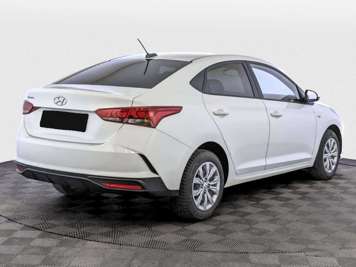 Купить Hyundai Solaris с пробегом. Фото: #4