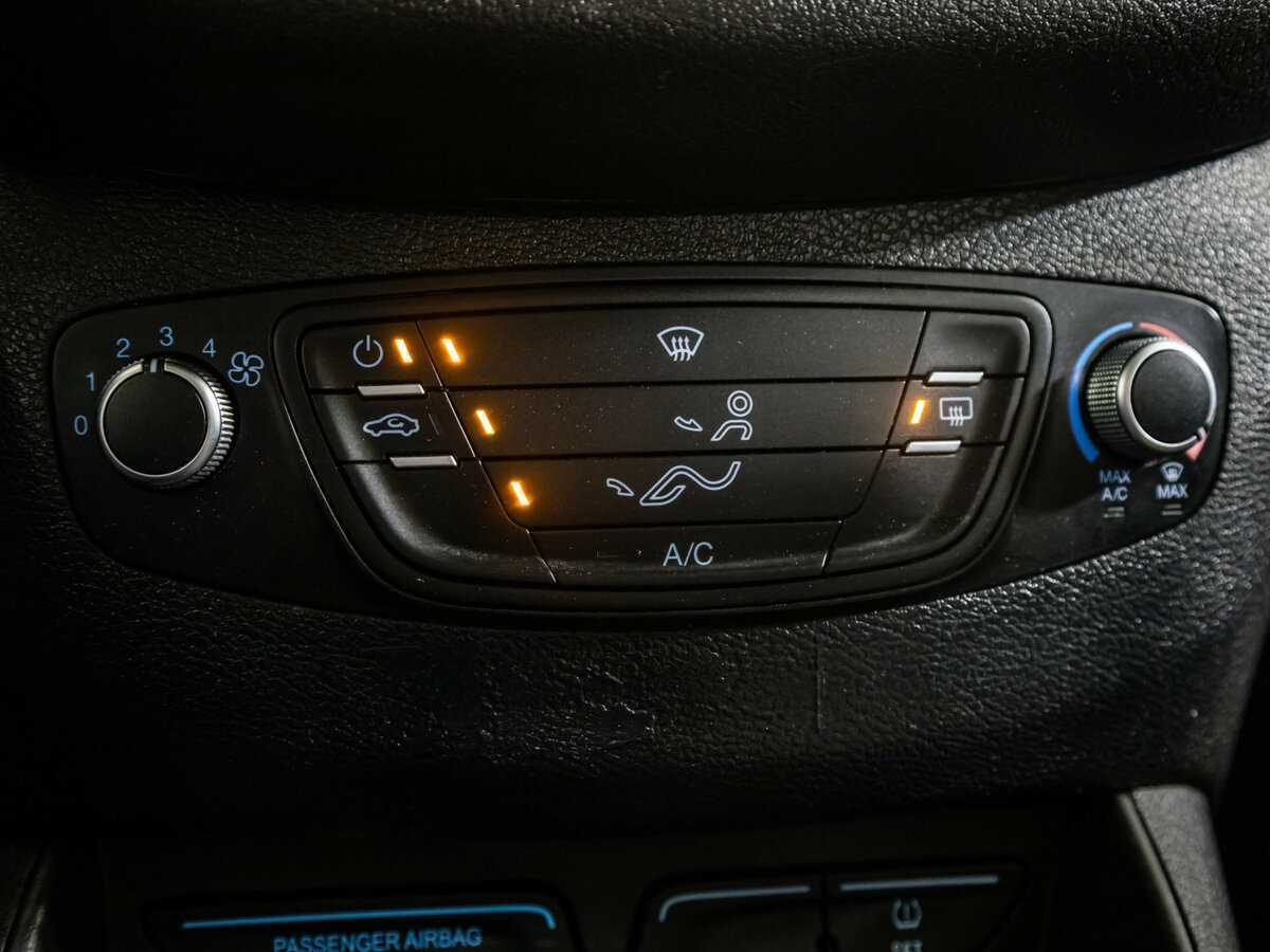 Купить Ford Tourneo Courier с пробегом. Фото: #10