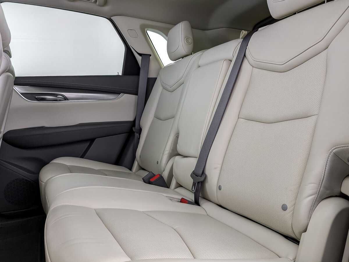 Купить Cadillac XT5 с пробегом. Фото: #9