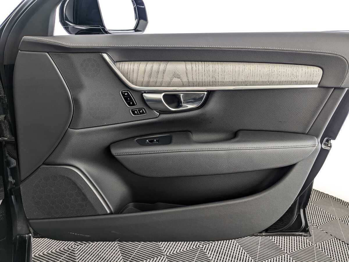Купить Volvo S90 с пробегом. Фото: #19