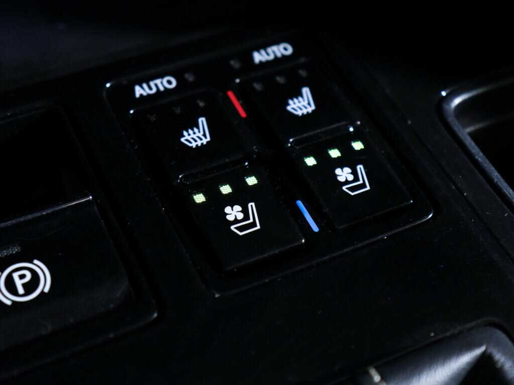 Купить Lexus RX с пробегом. Фото: #21