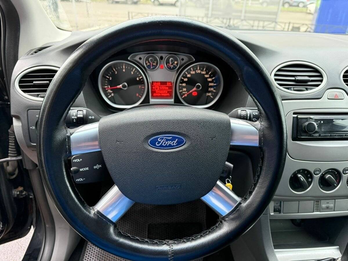 Купить Ford Focus с пробегом. Фото: #9