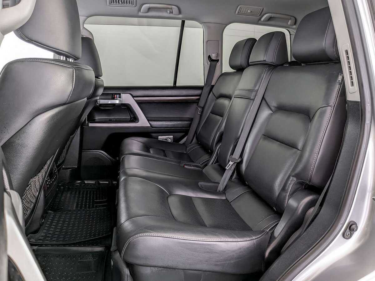 Купить Toyota Land Cruiser с пробегом. Фото: #9