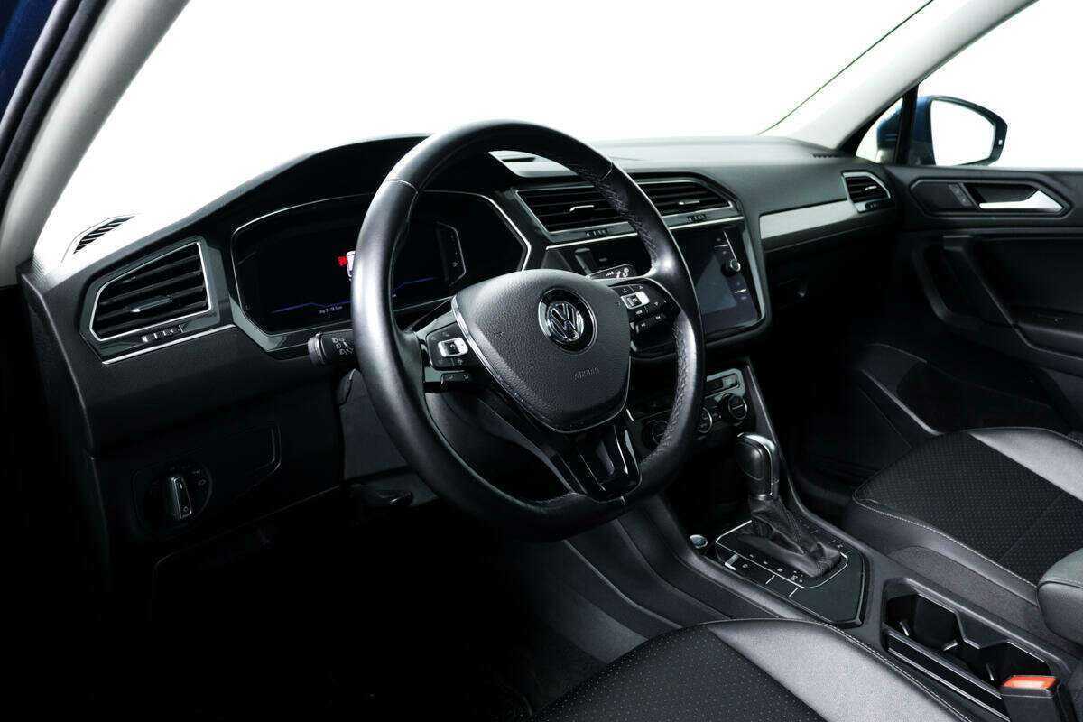 Купить Volkswagen Tiguan с пробегом. Фото: #12
