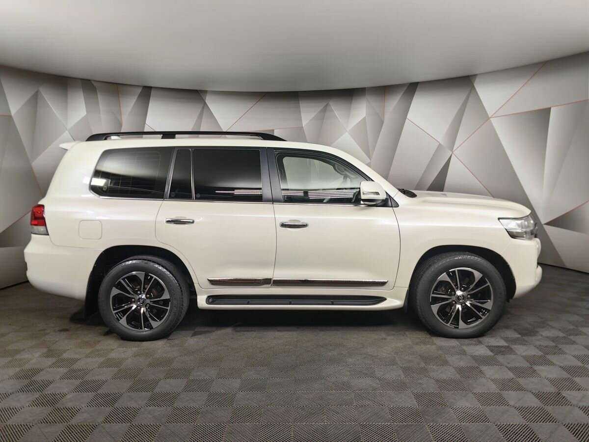 Купить Toyota Land Cruiser с пробегом. Фото: #5