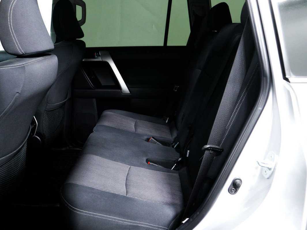 Купить Toyota Land Cruiser Prado с пробегом. Фото: #11